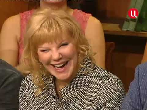 Видео: Екатерина Семенова с песней "Жесткий шопинг"