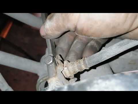 Видео: Nissan Terrano | 2.7tdi замена тормозных колодок зад и перед, ремонт заднего суппорта.