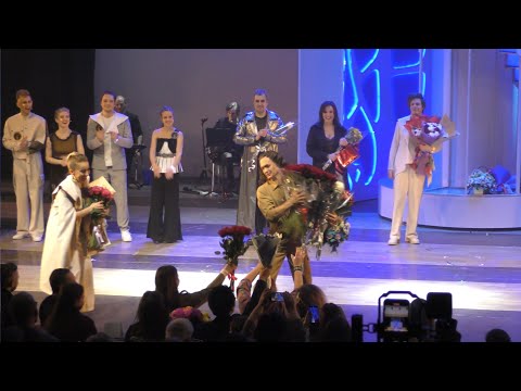 Видео: Премьера Евгения Егорова в роли Икара в мюзикле «Икар». Поклоны от 02.02.2024