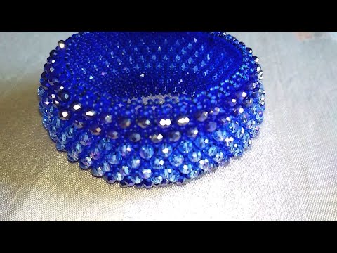 Видео: Beaded bracelet. Браслет из бисера и бусин. Бисерная сетка