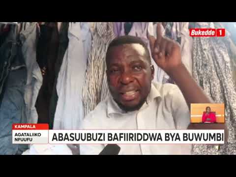 Видео: Четыре человека погибли в канале, торговцы теряют миллиарды, шторм затапливает магазины