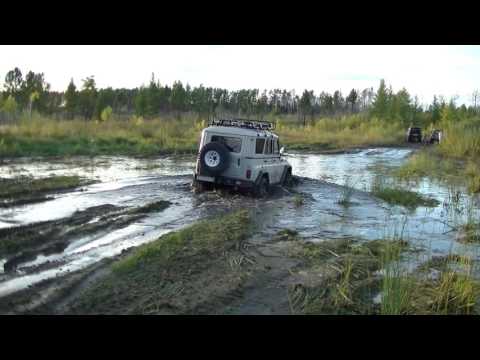 Видео: УАЗ vs Lexus LX470 vs Land Cruiser 200 vs Hummer H3 vs Hilux Surf. Танковая дорога. Жесть!!!