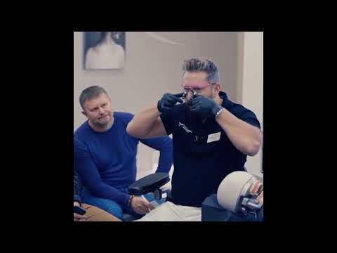 Видео: Александр Бабуров - Зачем в клинике 4 пары бинокуляров?