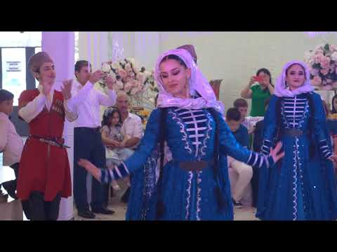 Видео: Открытие свадьбы кумыкским танцем "Аксай"