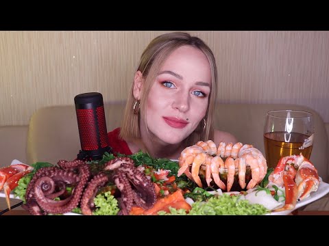 Видео: MUKBANG | Осьминог, лосось, кальмары, креветки, клешни краба| Octopus, salmon, squid, shrimp не ASMR