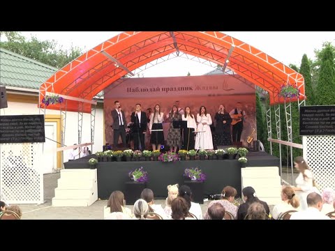 Видео: Проходит время, нас не жалея, нас не щадя / Песня