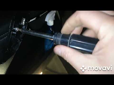 Видео: Рено Меган 3. Оторвалась внутренняя ручка двери. Колхозим))!!!!