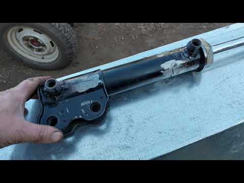 Видео: Гидроцелиндр из авто-стойки.