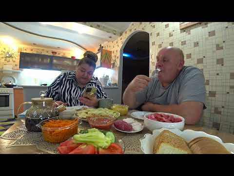 Видео: СЕМЕЙНЫЙ УЖИН КТО С НАМИ ОПЯТЬ ПРИВЕТЫ/У НАС ВАРЕНИКИ С КАРТОШКОЙ С КОРЕЙСКИМИ САЛАТАМИ С ХРЕНОВИНОЙ