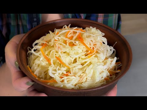 Видео: КВАШЕНА КАПУСТА 😻 ТРИ ІНГРЕДІЄНТИ І ГОТОВО