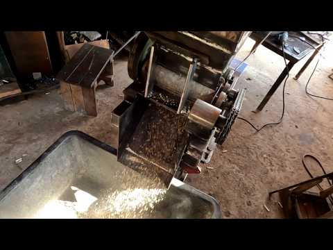 Видео: Плющилка для зерна. Самодельная.