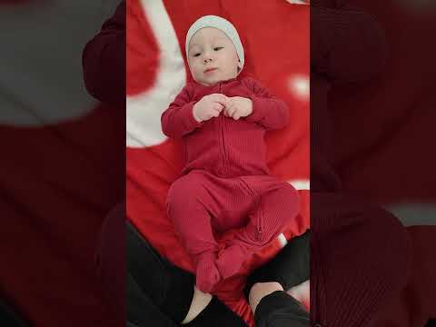 Видео: Кай учит звуки 01.11.2025