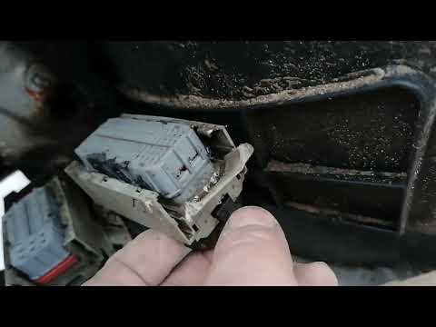 Видео: Ремонт автомобиля Opel Zafira B A17DTJ