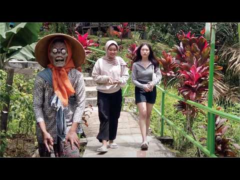 Видео: Эта старая бабушка оказалась зомби..!! Смешной видео розыгрыш