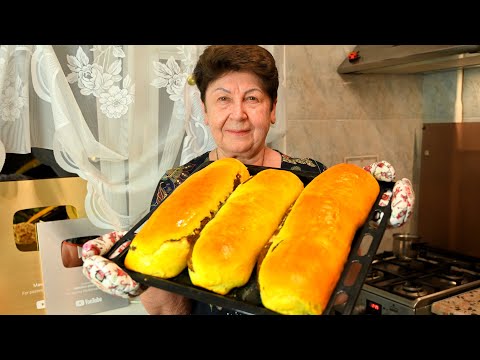 Видео: Всегда готовлю их на Пасху! Вкуснейшие рулеты с маковой начинкой! Сдобное тесто от Мамины рецепты!