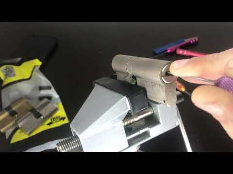 Видео: Вскрытие замка mcm