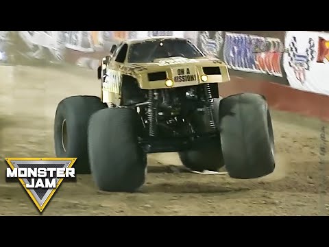 Видео: Встреча команд по фристайлу | Финал чемпионата мира 2002 | Monster Jam