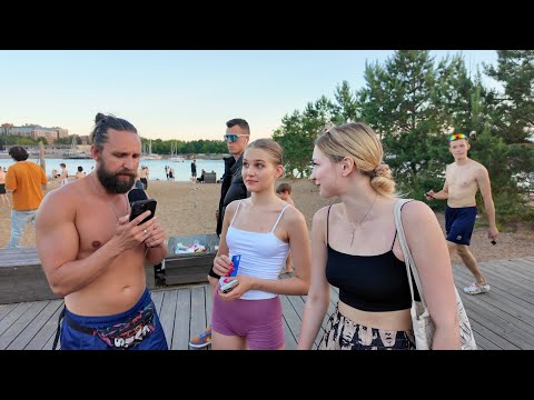 Видео: Очень умные студентки ответили на все вопросы за бабосы