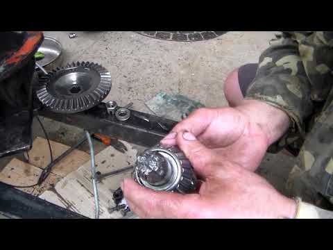 Видео: Задний мост самодельного минитрактора. Ремонт моста