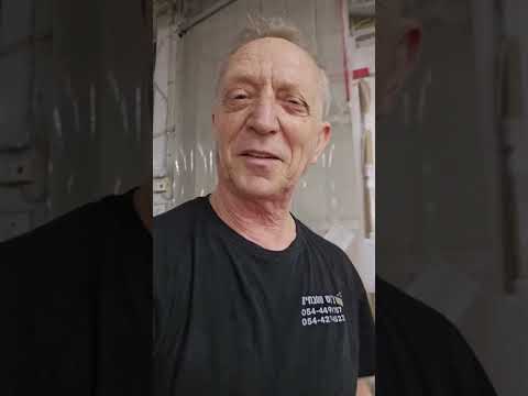 Видео: Как я делал себе кухню.Кухня белочерного цвета. Установить холодильники в кухню.Как сделать вытяжку.