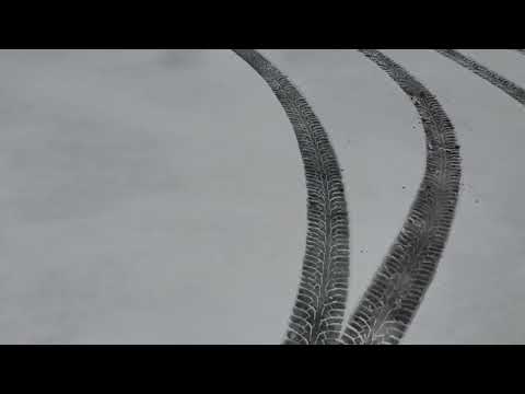 Видео: Смещение задних колес в сторону поворота, которое нужно учитывать в каждом повороте #маневрирование