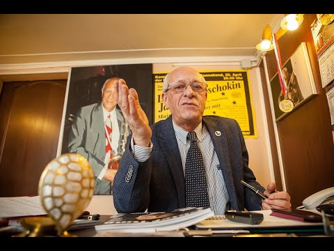 Видео: Джаз Филармоник Радио: Давид Голощёкин и ведущая Александра Ромашова. Саксофон