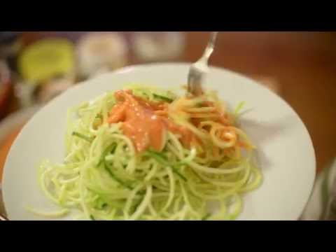 Видео: Сыроедческие Спагетти с Томатным Соусом
