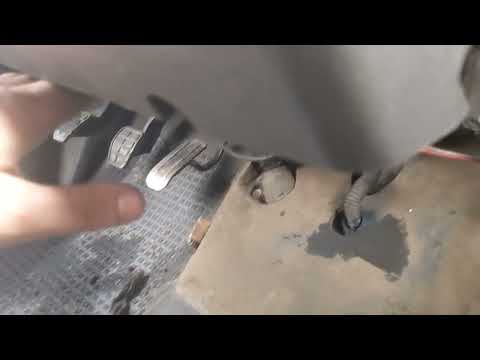 Видео: Заміна радіатора пічки Volkswagen T4