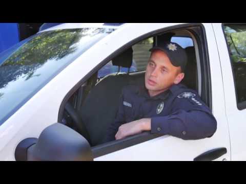 Видео: Позашляховик для дільничного: коп із Старосинявщини отримав Renault Duster.