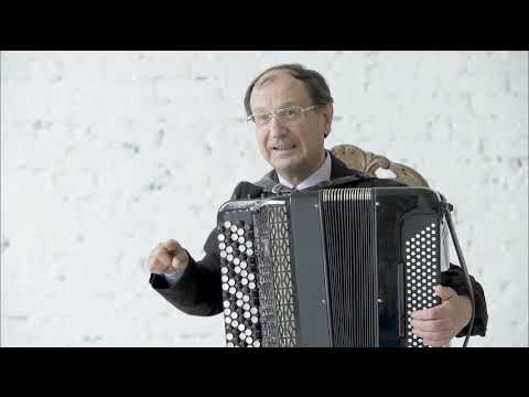 Видео: 4. Пьеса «Петушок, золотой гребешок»