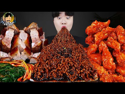 Видео: ASMR MUKBANG | Жареный цыпленок, стейк, лапша с черной фасолью, кимчи Корейская еда