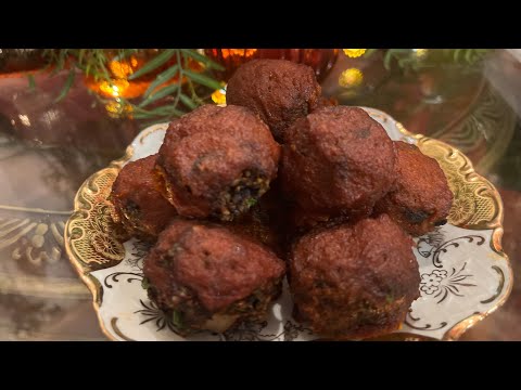Видео: Сыроедные фрикадельки с Барбекью соусом Raw vegan meatballs with BBQ sauce 