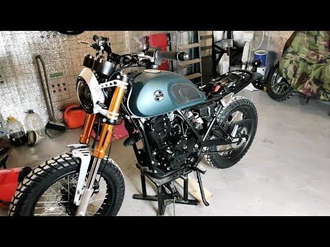 Видео: Racer RC250CK-A Triumph. Обслуживание задней части мотоцикла.
