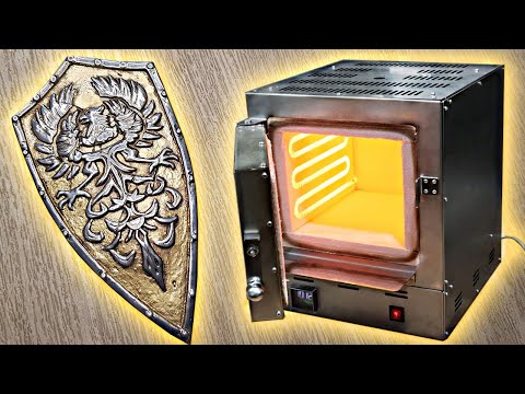 Видео: Литье щита из алюминия на балконе в новую экономичную печь на 220 вольт