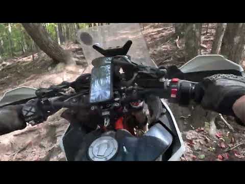 Видео: Курорт Кайрос на KTM 890 Adventure R