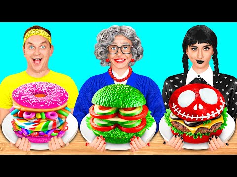 Видео: Кулинарный Челлендж: Уэнсдей Против Бабушки | Вкусные Кухонные Лайфхаки от BaRaDa Challenge