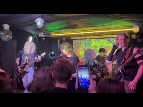 Видео: концерт ЧеЗаУродыНаСцене "Smell like cherry"