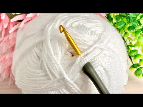 Видео: ПОСМОТРИТЕ на этот потрясающий РЕЛЬЕФНЫЙ узор крючком: Легкая и милая вязка крючком для начинающих