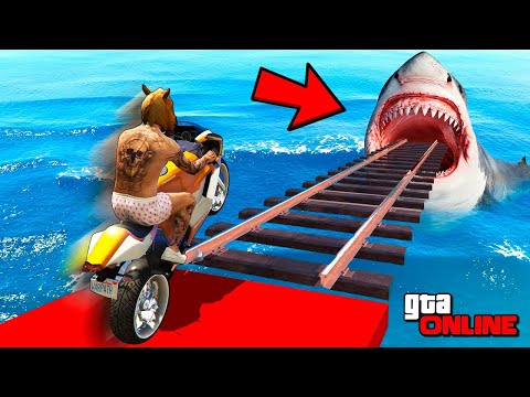 Видео: мама помоги... АКУЛА ТРОЛЛИНГ И МОТО-ПАРКУР ПО ВОДЕ НА МОТОЦИКЛЕ В ГТА 5 ОНЛАЙН