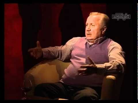 Видео: Как сохранить отношения надолго? Ближе к телу 76