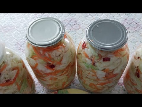 Видео: Капуста тұздау / Қырыққабатты банкаға жабу