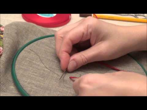 Видео: Вышивка лентами для начинающих. Вышивка рябины часть 1 ((Embroidery ribbons rowan. Part 1)