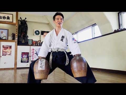 Видео: Раскрой руки в банке! Удивительная древняя тренировка карате!