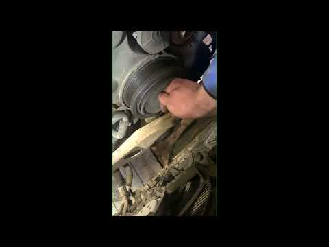 Видео: Замена ремня ГРМ Audi A4 (B9) 2.0 TDI