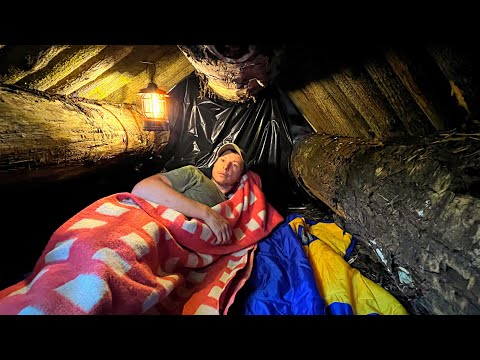 Видео: Строим секретный домик из глины | Уютный и теплый бушкрафт | Водонепроницаемое деревянное укрытие