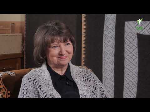 Видео: Программа "Счастливый возраст". Вязальщица компании "ОренбургШаль" - Валентина Семеновна