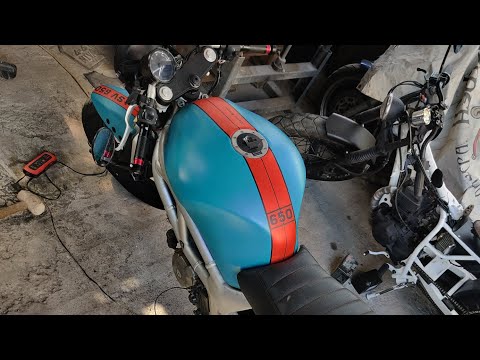 Видео: Чистка и настройка карбюраторов Suzuki SV650/SV400 BDSR39