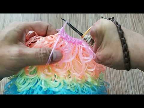 Видео: Самый простой и используемый способ вязания вытянутых петель, называемый 3 в 2