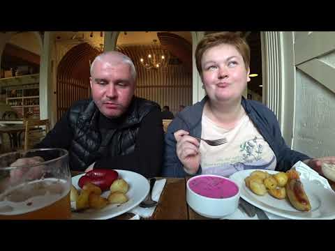 Видео: Мукбанг ПИРУЕМ ужин на 700 р🥗🍜🍗 Обзор Бистро ЩЕЛКУНЧИК в Санкт Петербурге  Колбаски и пиво