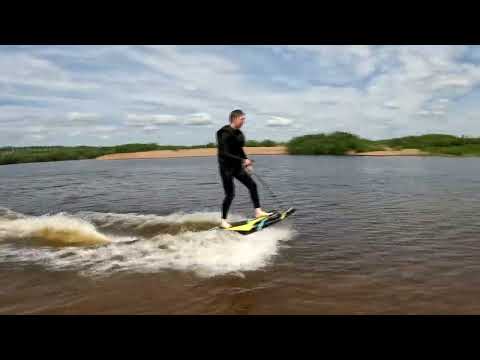 Видео: Джет Сёрф. Сравнение электро и мото доски. (Jet Surf)